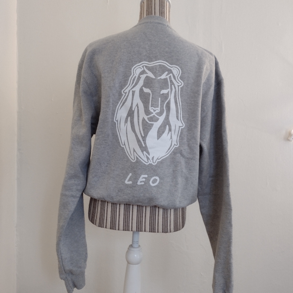 Good American Gray Leo Zodiac Sweatshirt NWT  Size XS Oversized NEW